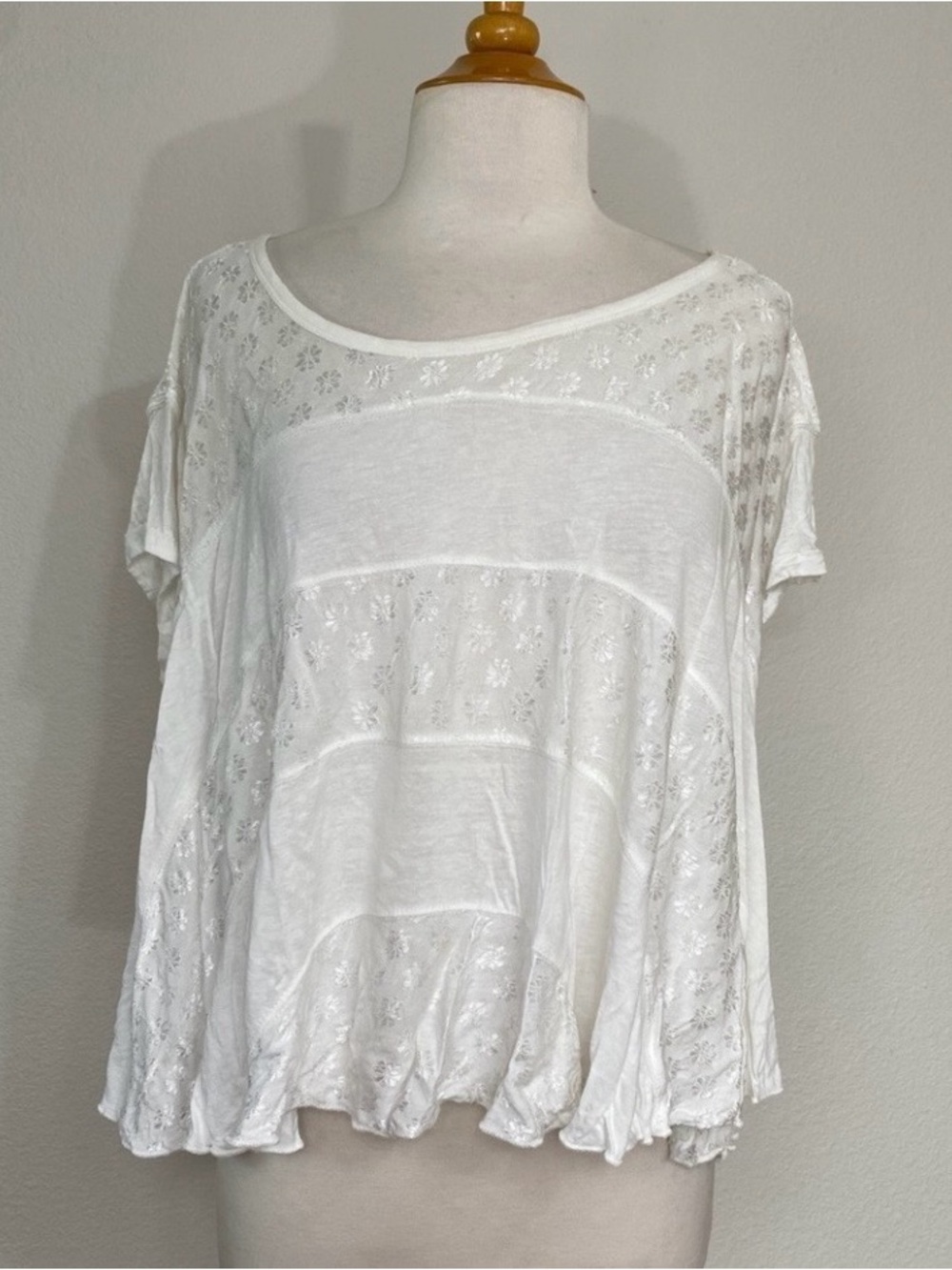 Free People Womens White Embroidered Floral Tiered Boxy Top Size Small Coastal